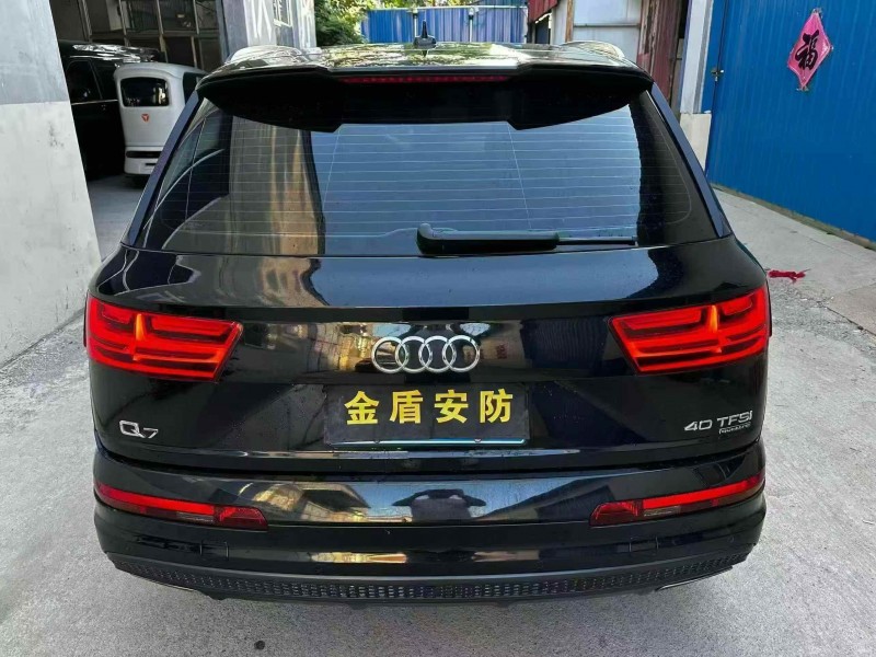 濰坊16年奧迪Q79
