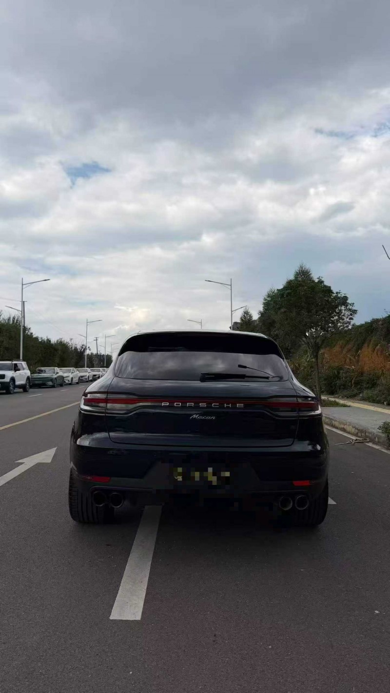 安順20年保時捷Macan9