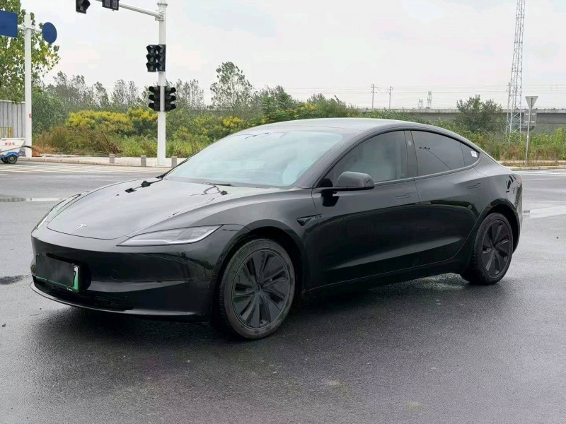 襄陽25年特斯拉MODEL 32