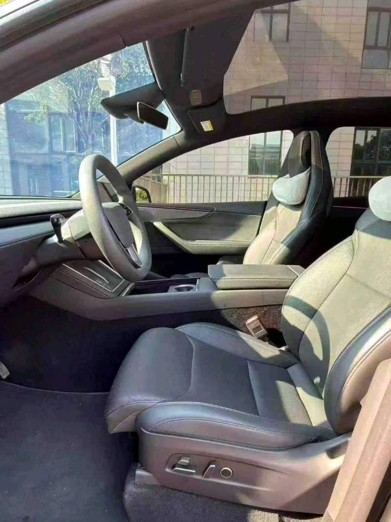 廣州25年特斯拉MODEL Y4