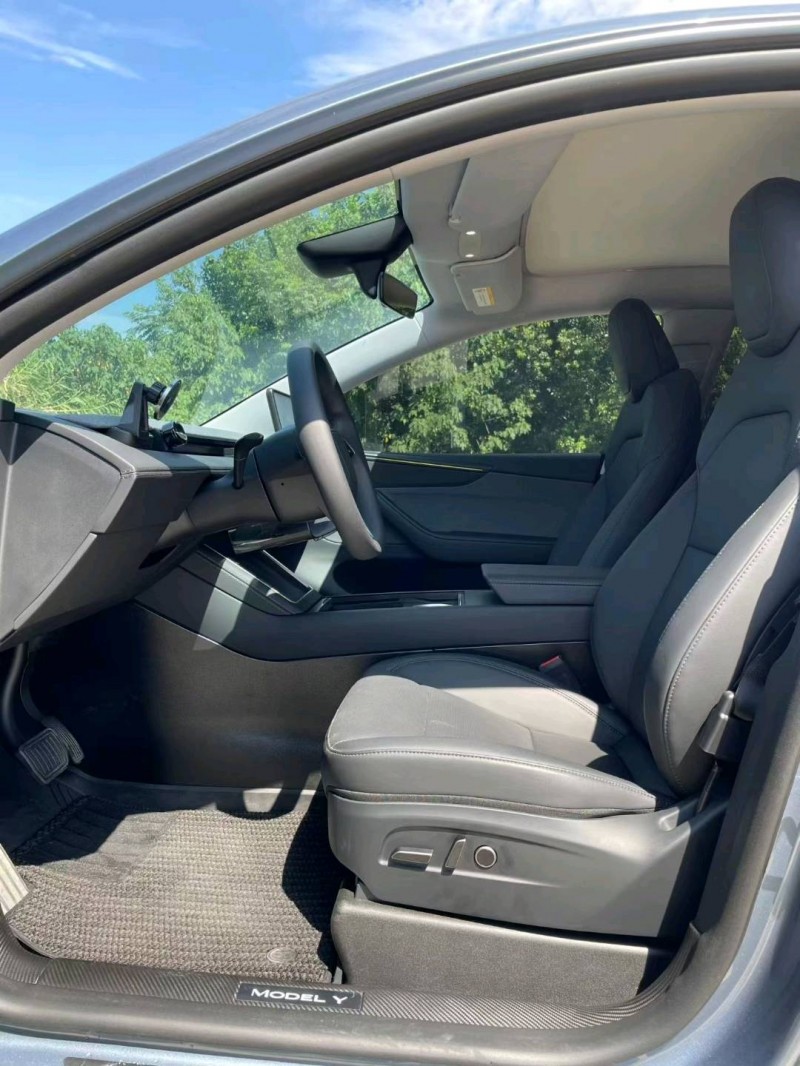 襄陽25年特斯拉MODEL Y4