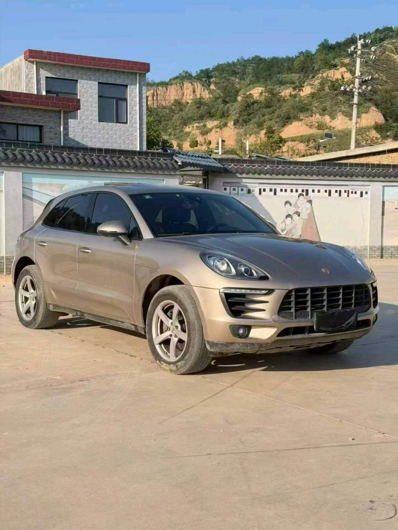 天水16年保时捷Macan3