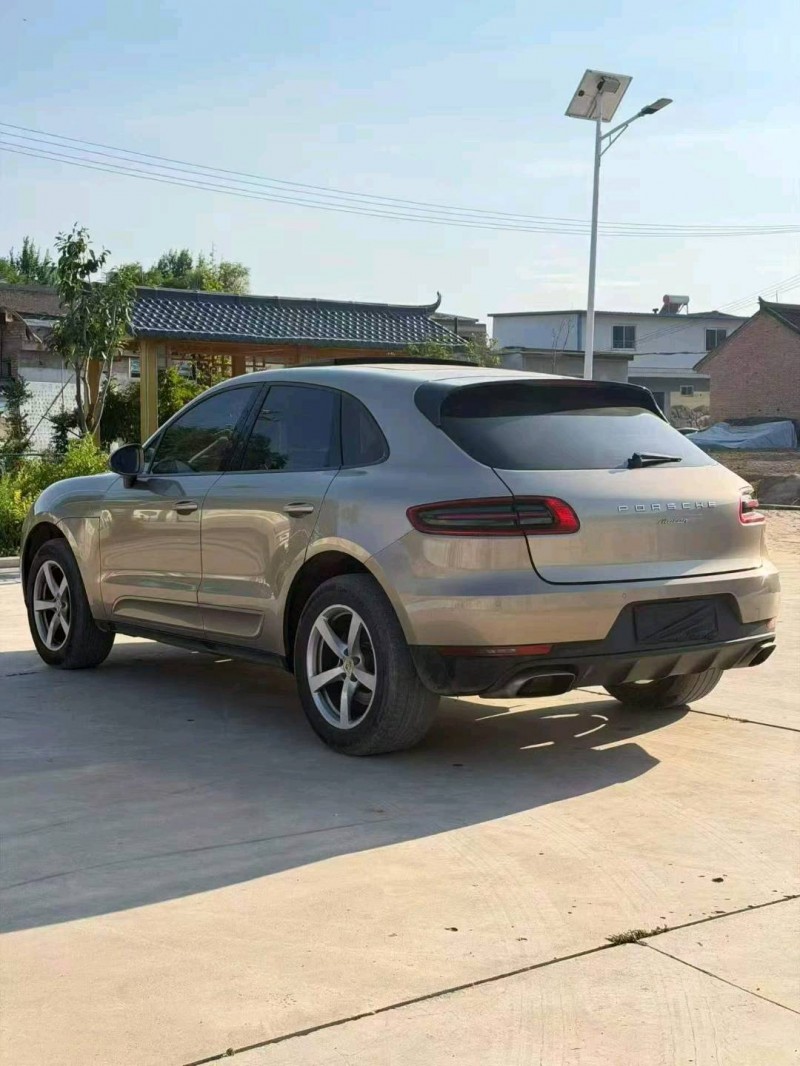 天水16年保时捷Macan6