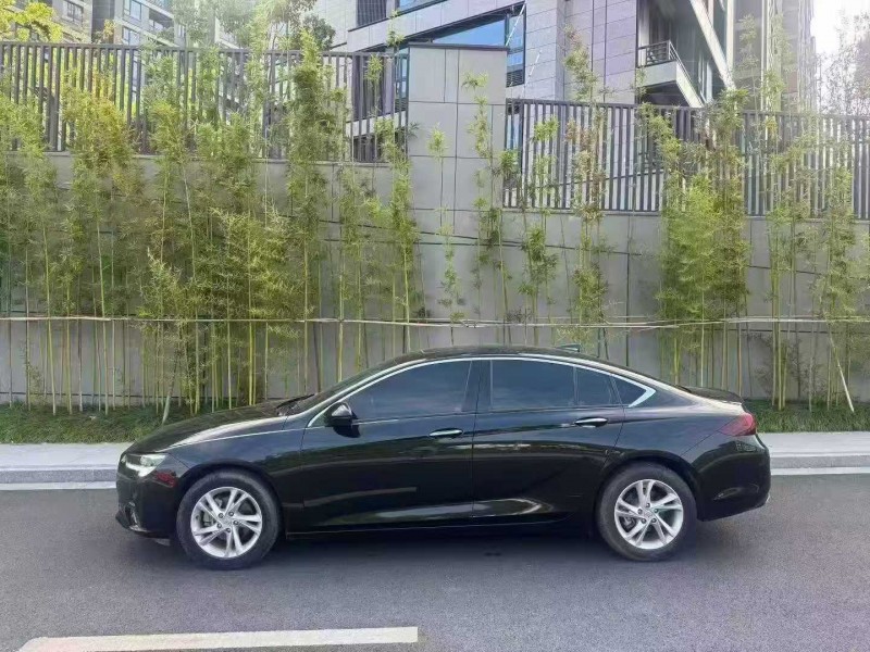 金华21年别克君威7