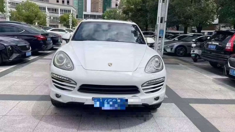 湖州13年保時捷卡宴1