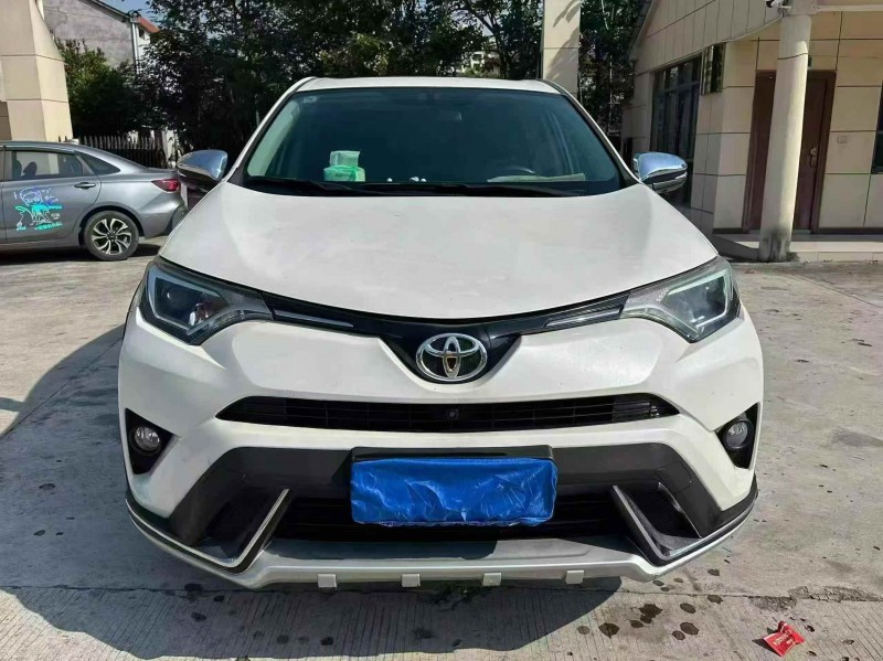 宜昌18年丰田RAV41