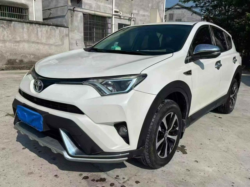 宜昌18年丰田RAV42