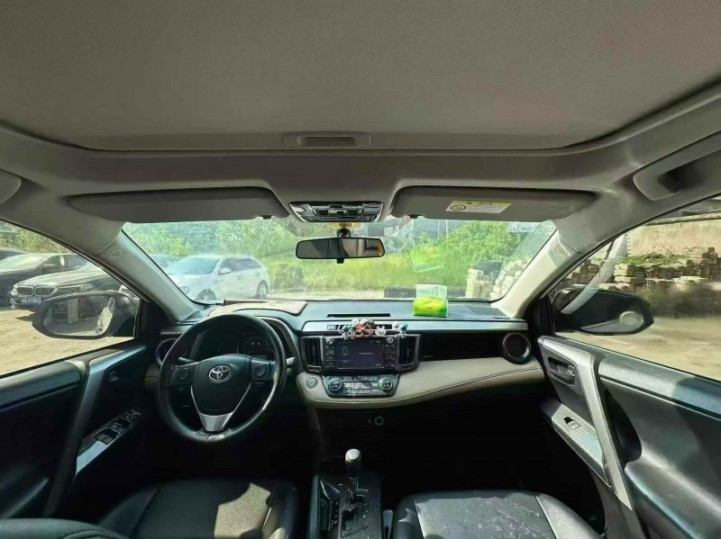 宜昌18年丰田RAV44