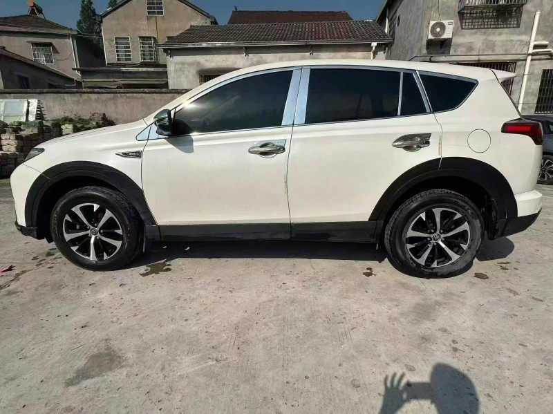 宜昌18年丰田RAV47