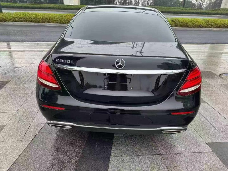 嘉兴19年奔驰E8