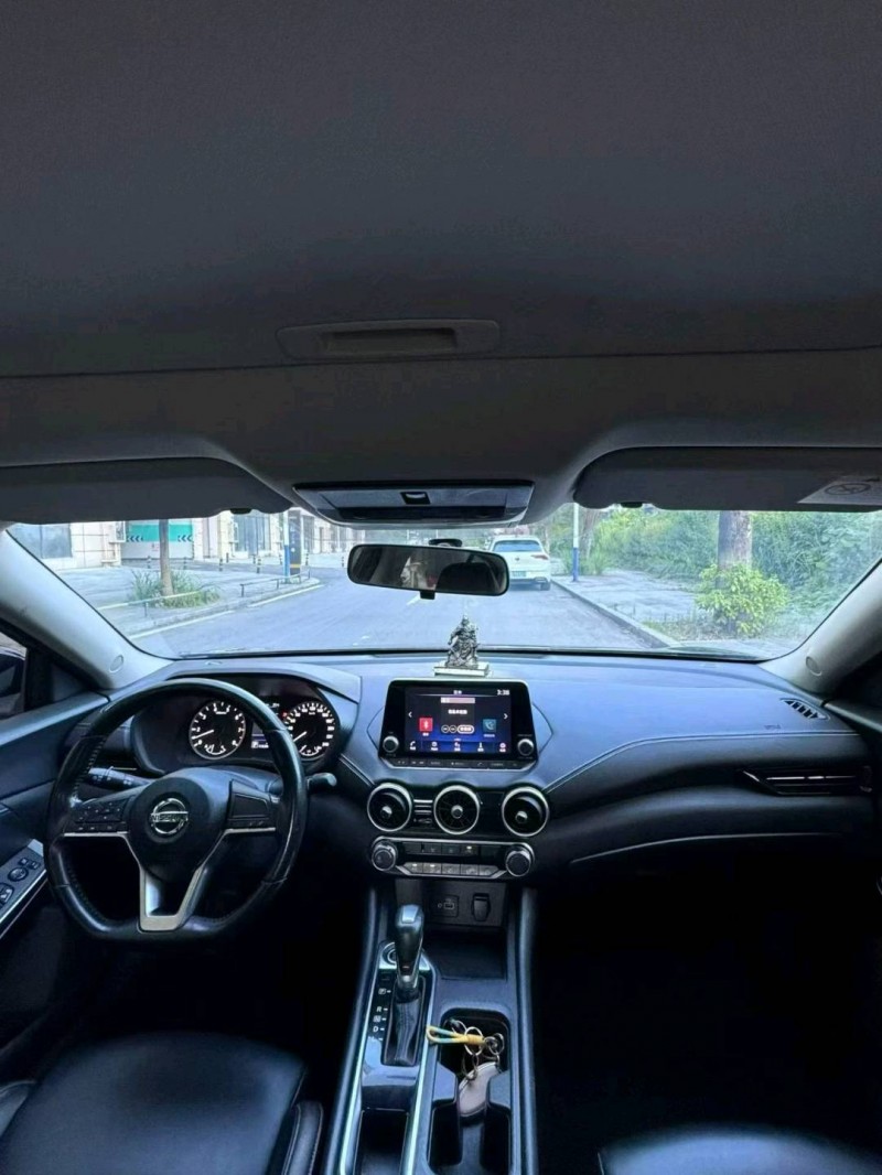 銅仁20年日產軒逸3