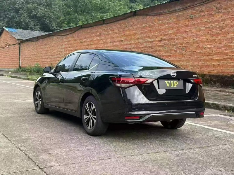 欽州25年日產軒逸8