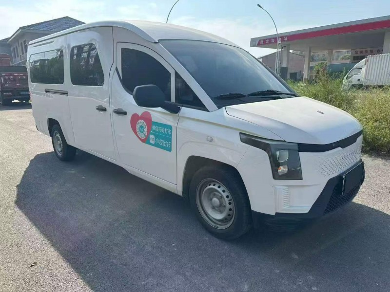 邢臺25年五菱汽車菱勢黃金倉3