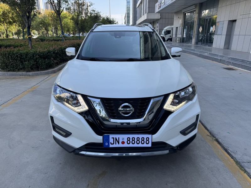 濟寧20年日產奇駿1