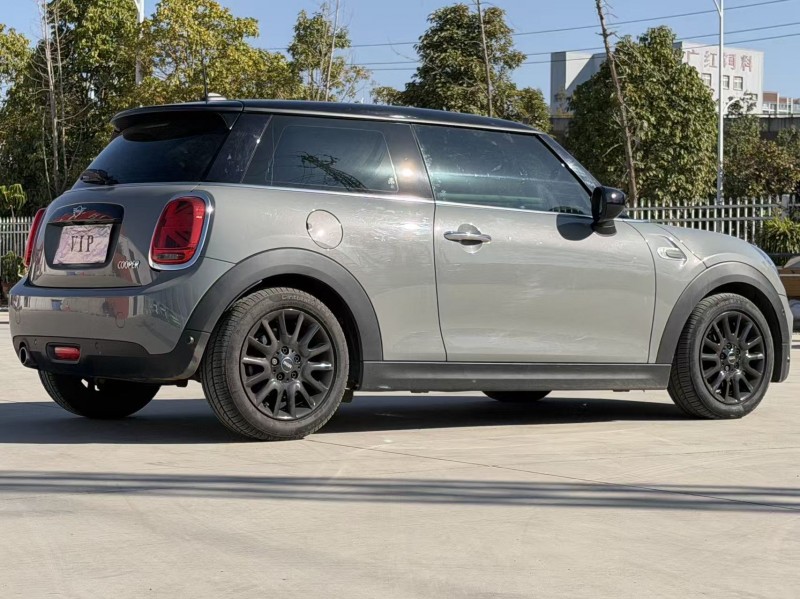 昆明21年MINICooper6