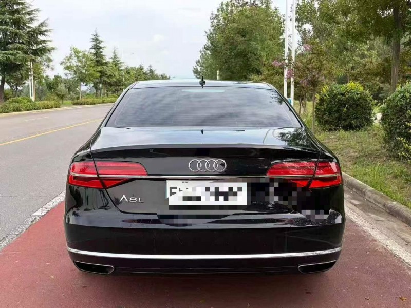西安16年奧迪A8L9