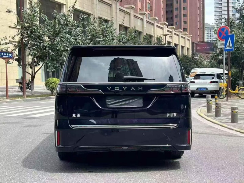 西安23年嵐圖汽車夢想家8
