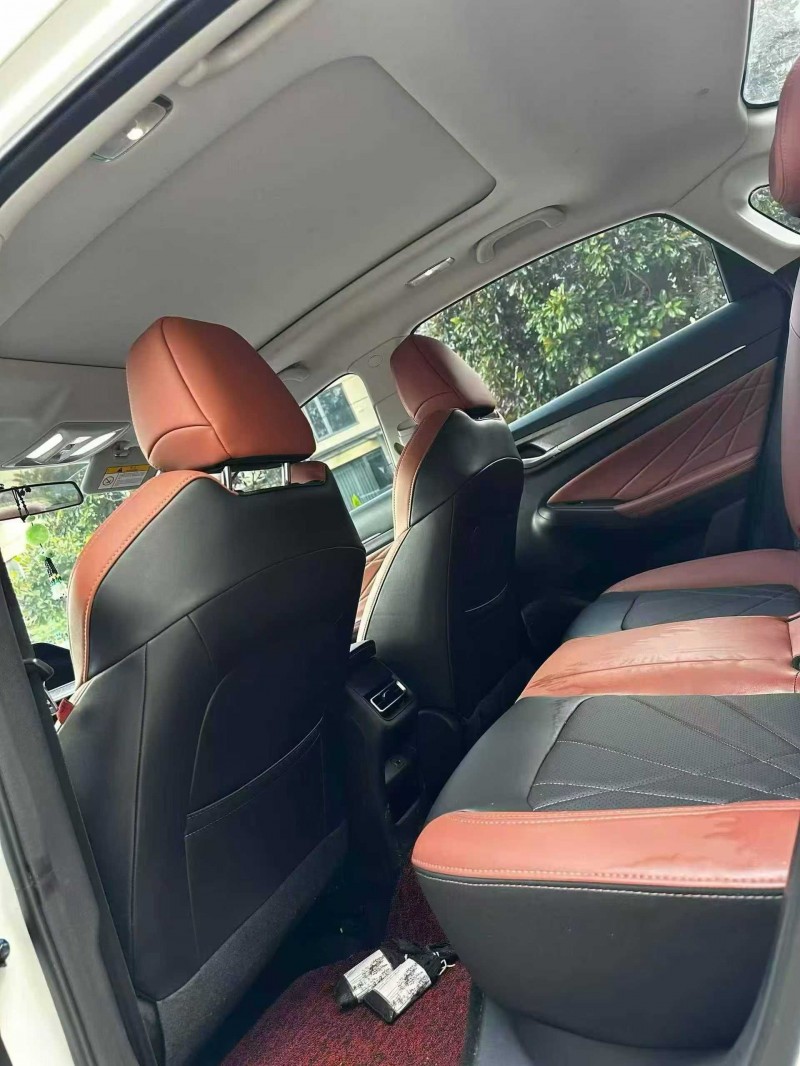 金華22年長安汽車逸動5