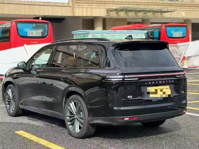 廣州25年零跑汽車C167