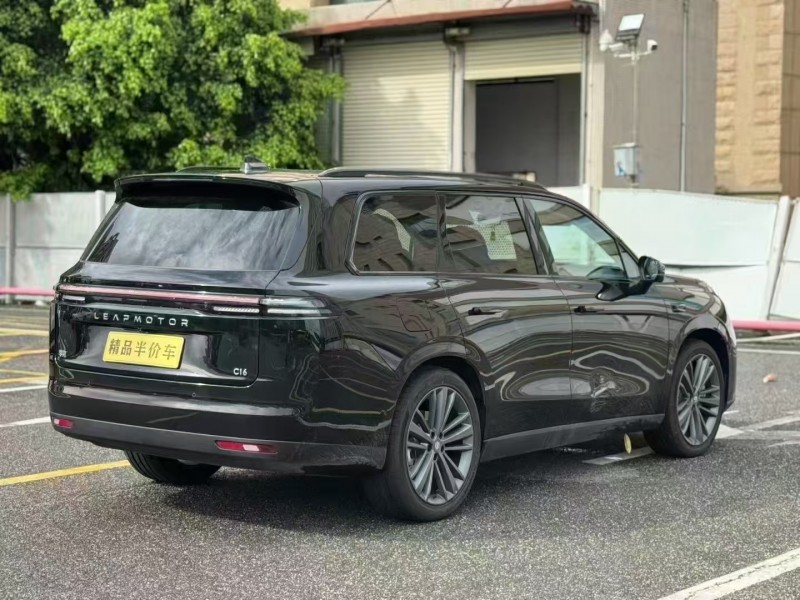 廣州25年零跑汽車C168