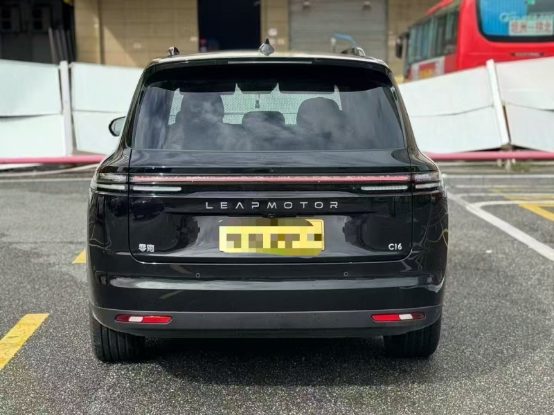 廣州25年零跑汽車C169