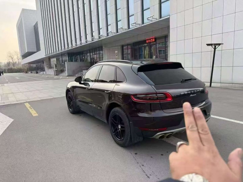 煙臺16年保時捷Macan8