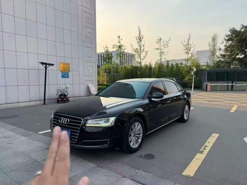 東營15年奧迪A8L2
