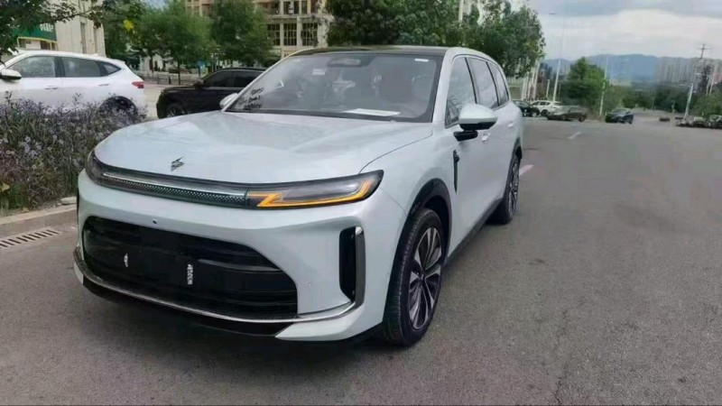 廣州26年五菱汽車華鏡s1