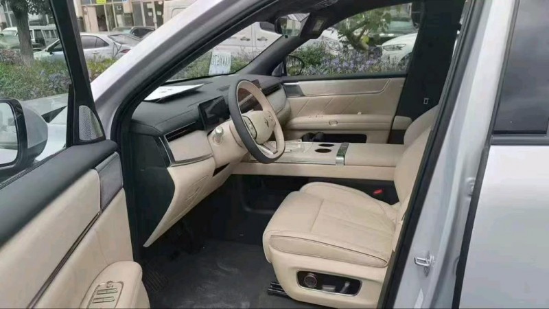 廣州26年五菱汽車華鏡s4