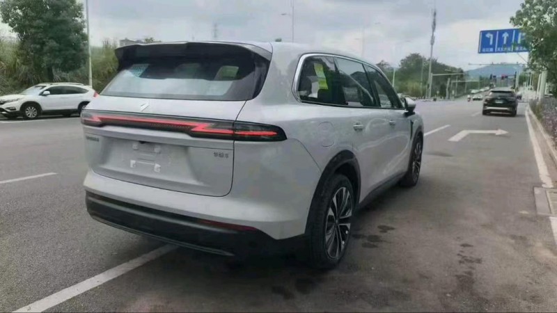 廣州26年五菱汽車華鏡s7