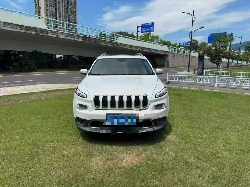 溫州17年Jeep自由光1