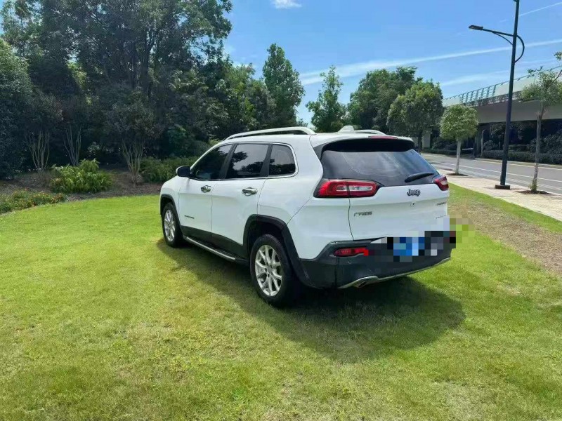 溫州17年Jeep自由光7
