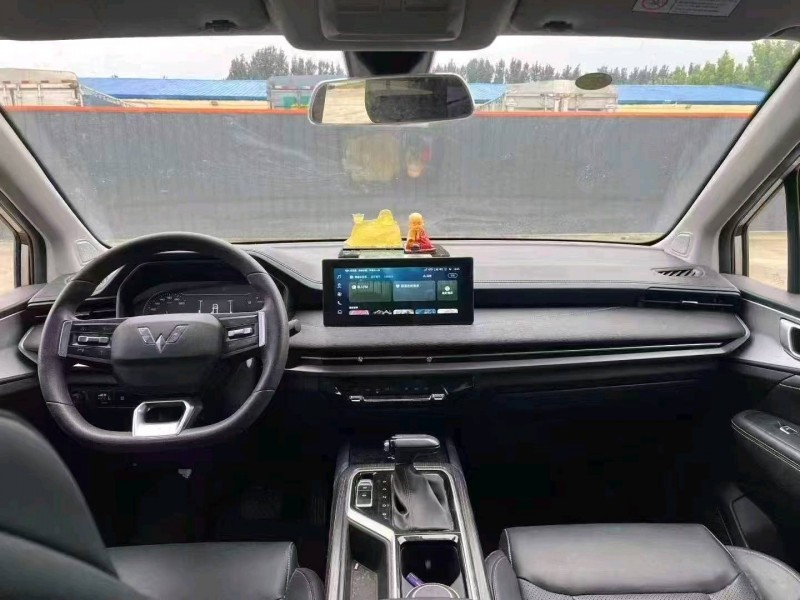 青島23年五菱汽車佳辰8