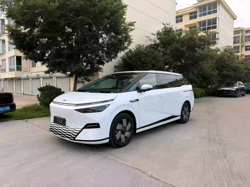 徐州25年小鵬汽車X93