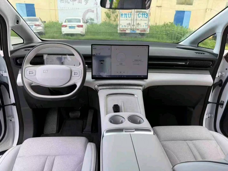 徐州25年小鵬汽車X99