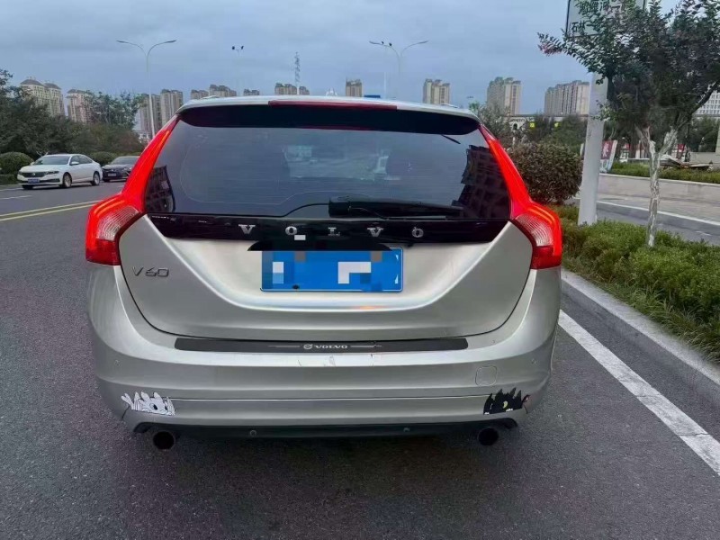 東營17年沃爾沃V608