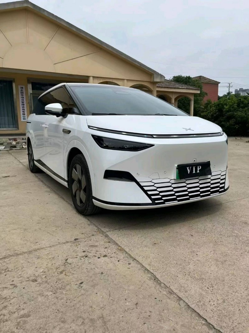 襄陽24年小鵬汽車X92