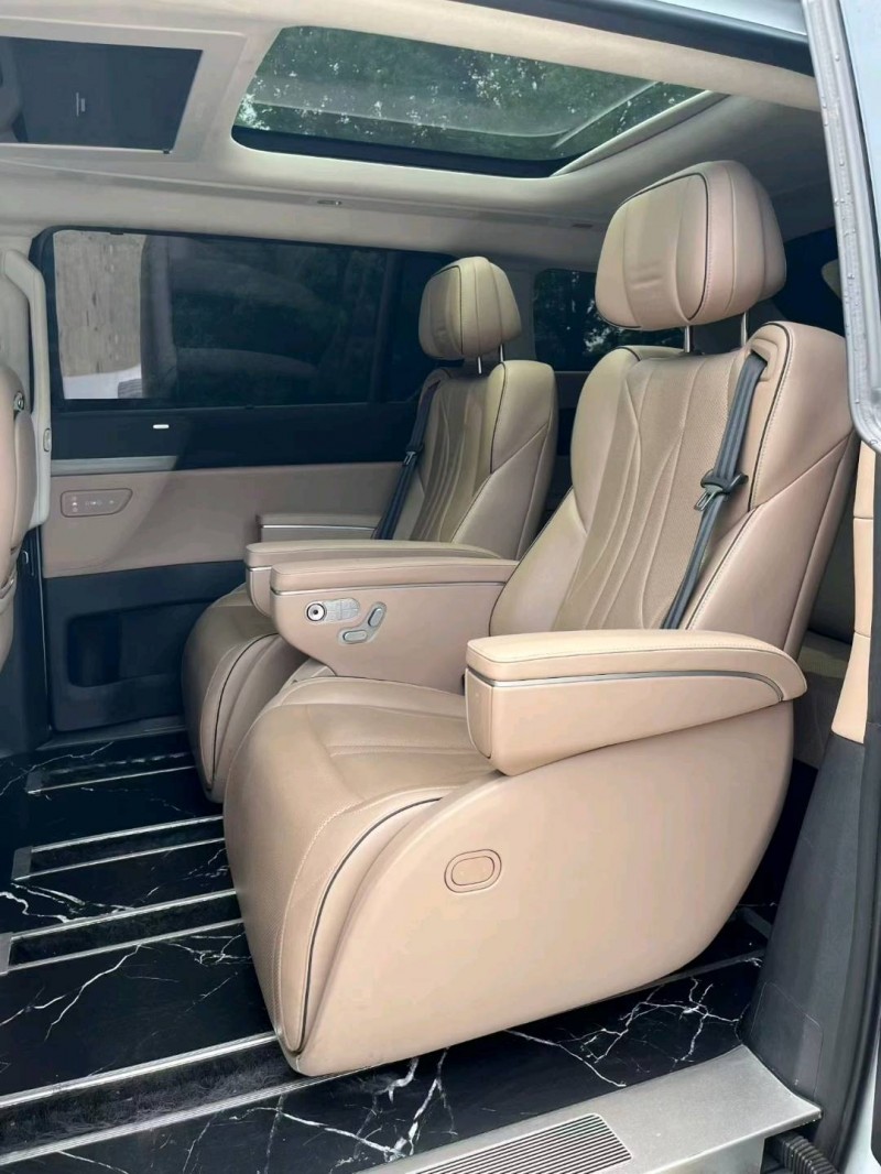 襄陽24年小鵬汽車X97