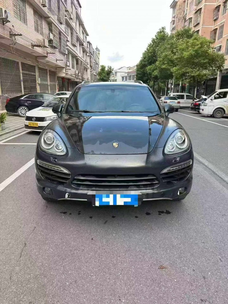 湘潭14年保时捷卡宴1