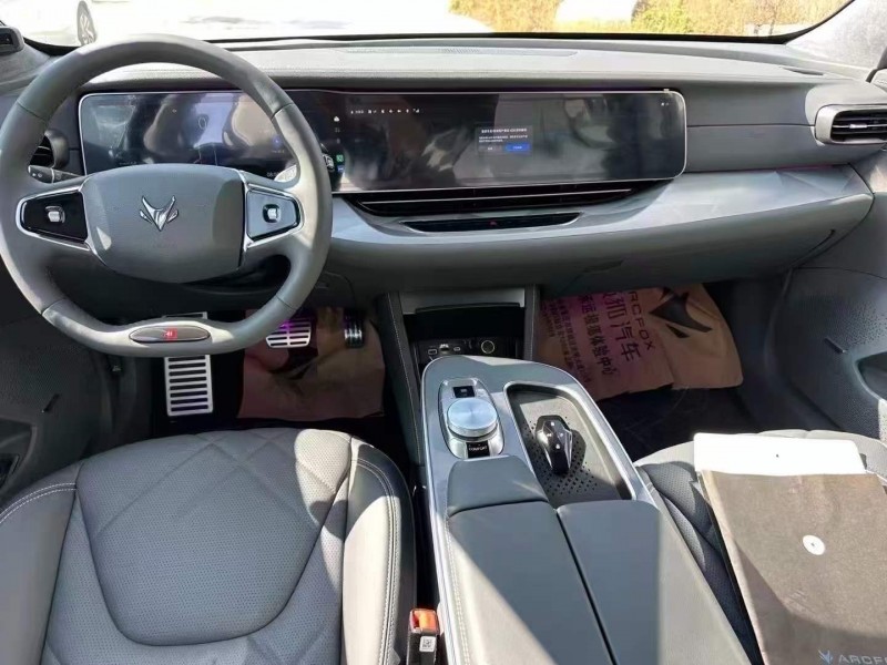 東營26年極狐汽車阿爾法4