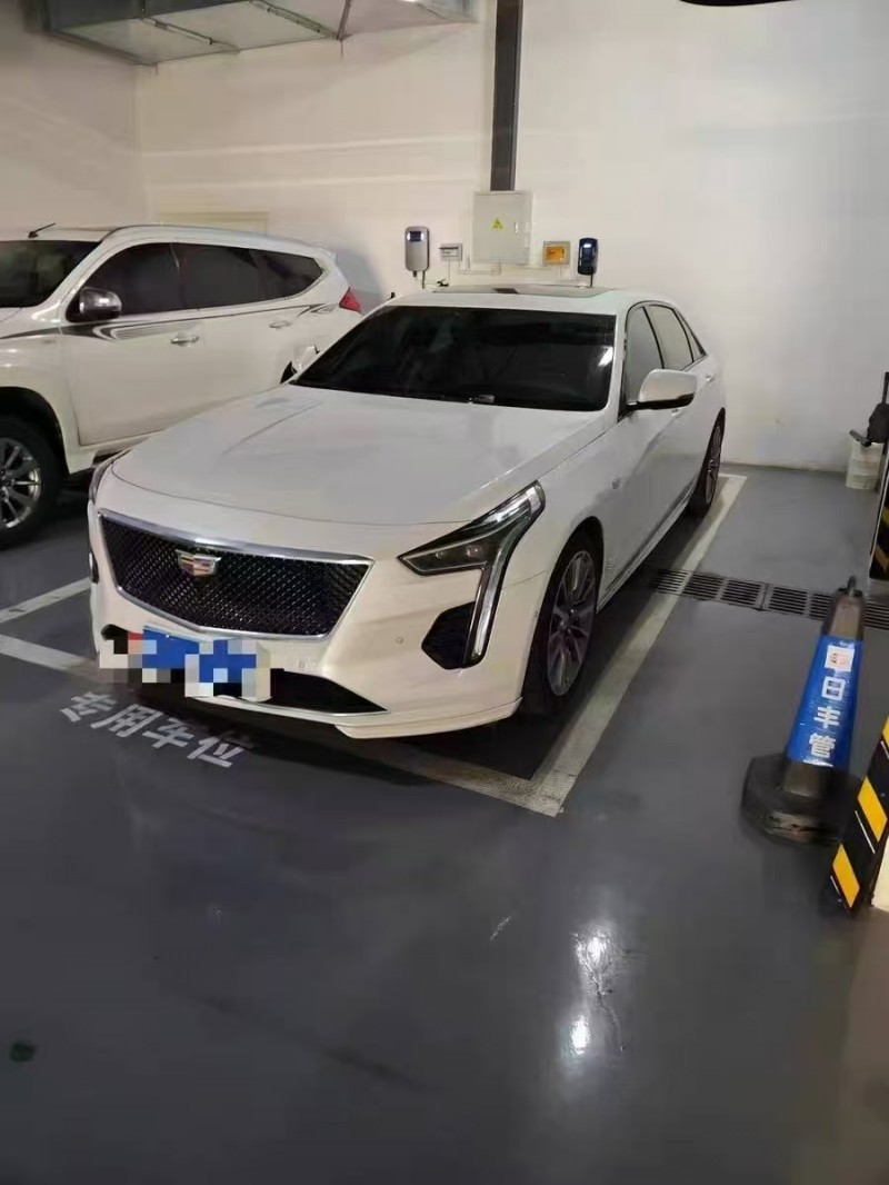 福州18年凱迪拉克CT61