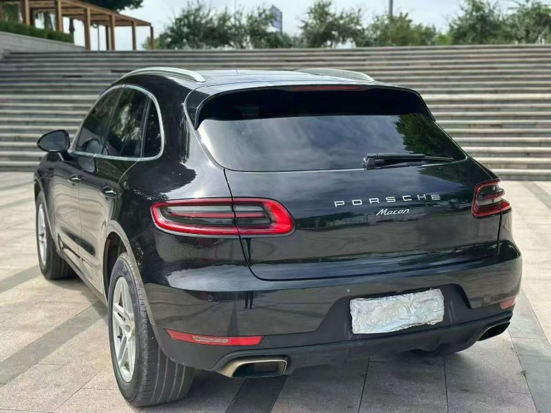 濰坊16年保時捷Macan7