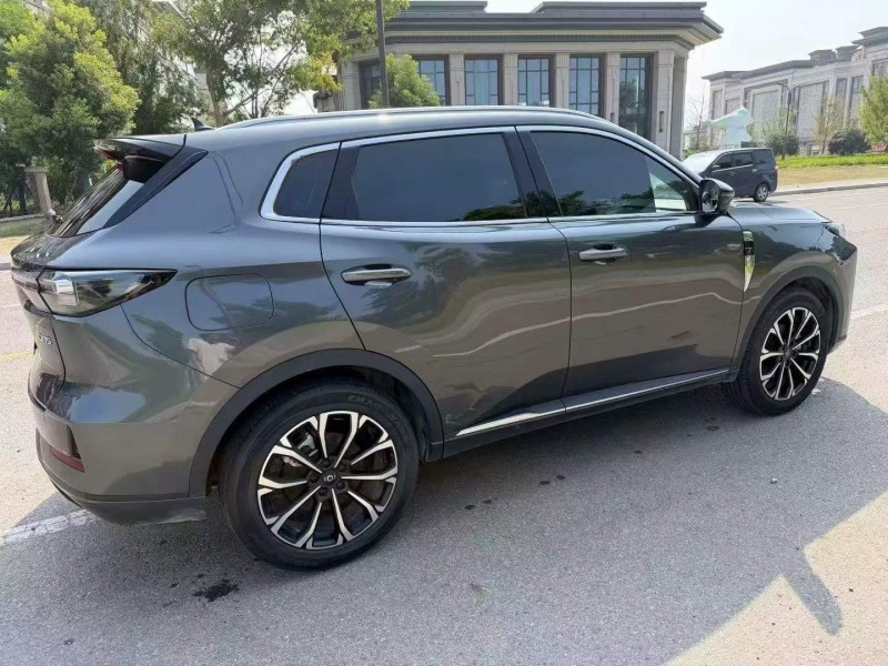 蘇州25年長安汽車啟源3