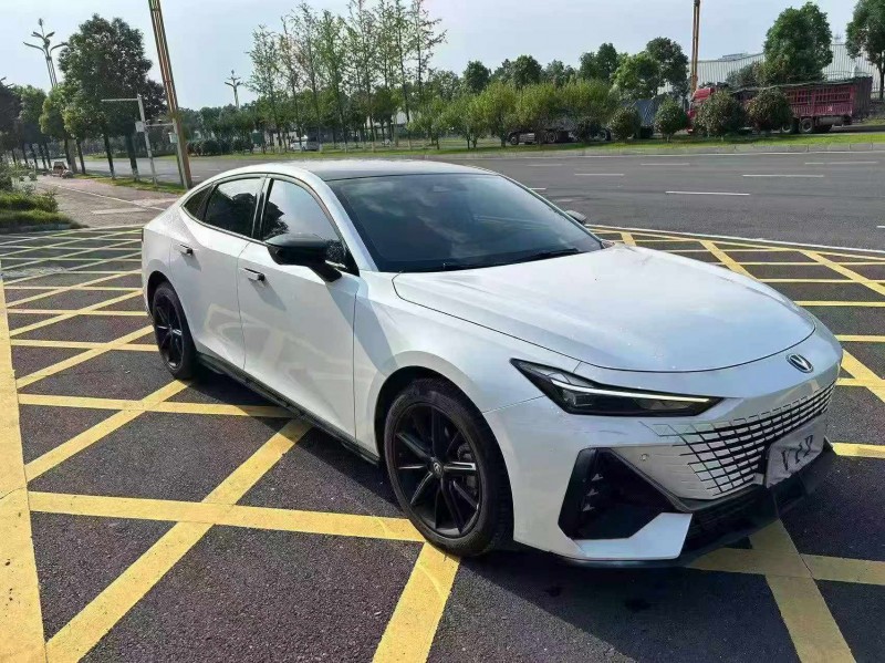 邵陽25年長安汽車UNI3