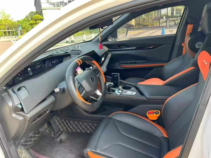 邵陽25年長安汽車UNI5