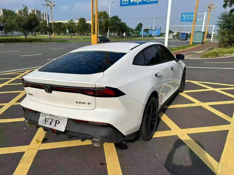 邵陽25年長安汽車UNI8