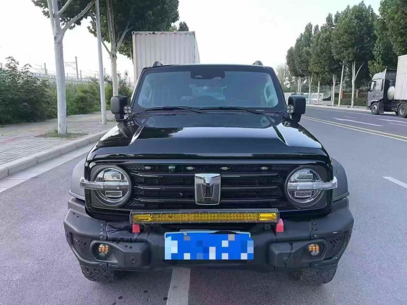 洛陽21年長城汽車坦克1
