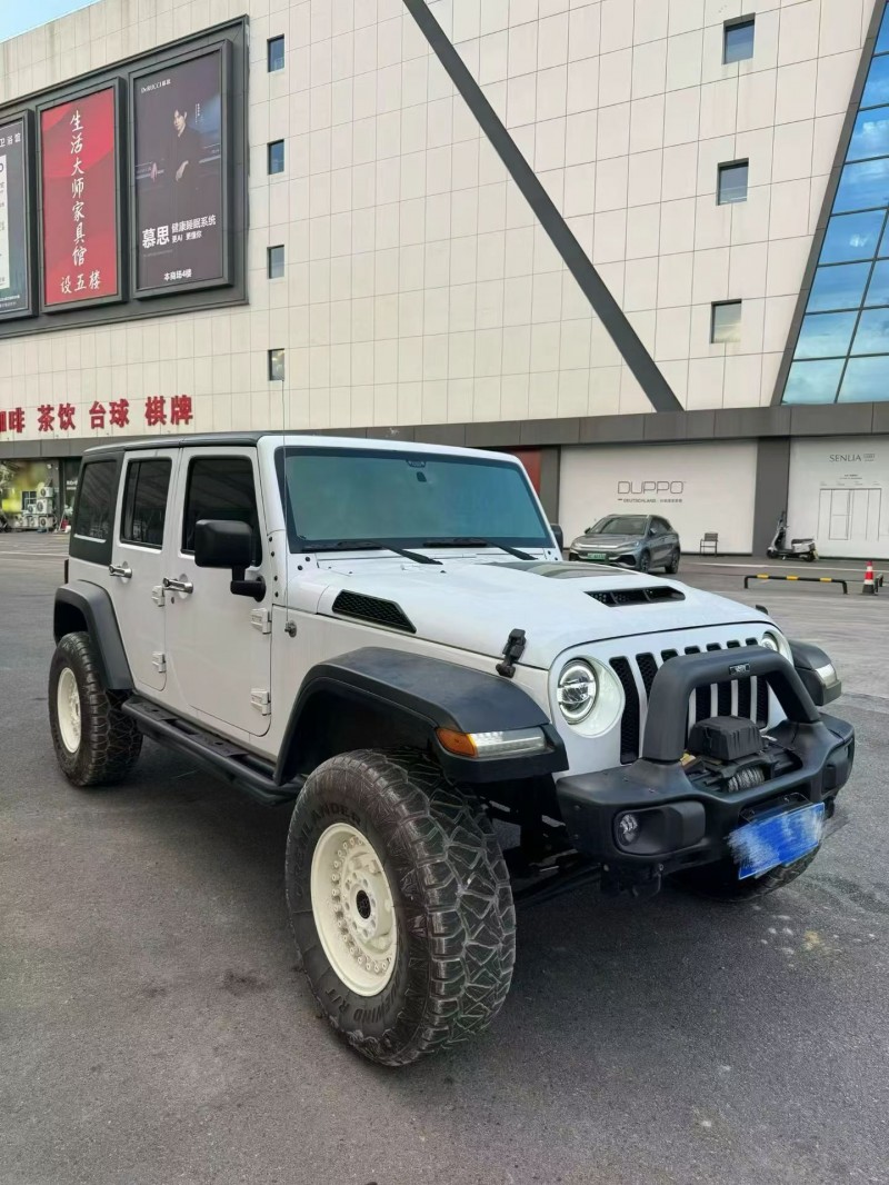 濰坊17年Jeep牧馬人3