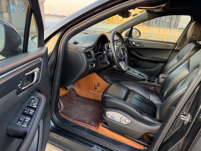 鹽城18年保時捷Macan7
