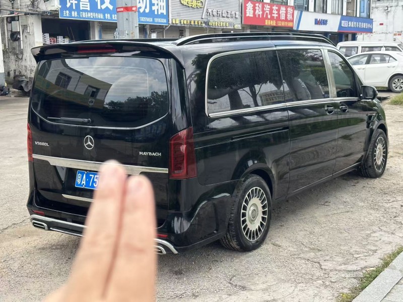 廣州23年奔馳威霆5